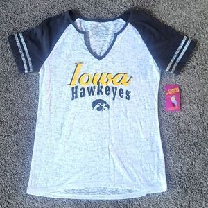 NWT! Women's Iowa Hawkeyes Tee Sz Medium